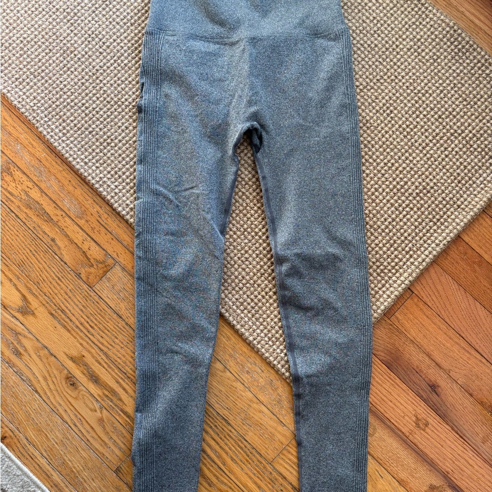 Women's Gray Leggings‎